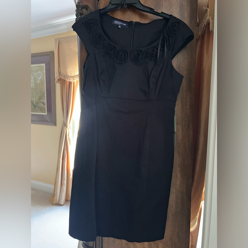 Jones New York  Black Cocktail Dress with Rosettes